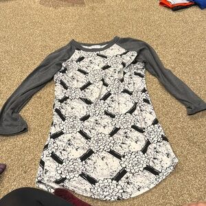 Women’s LulaRoe shirt